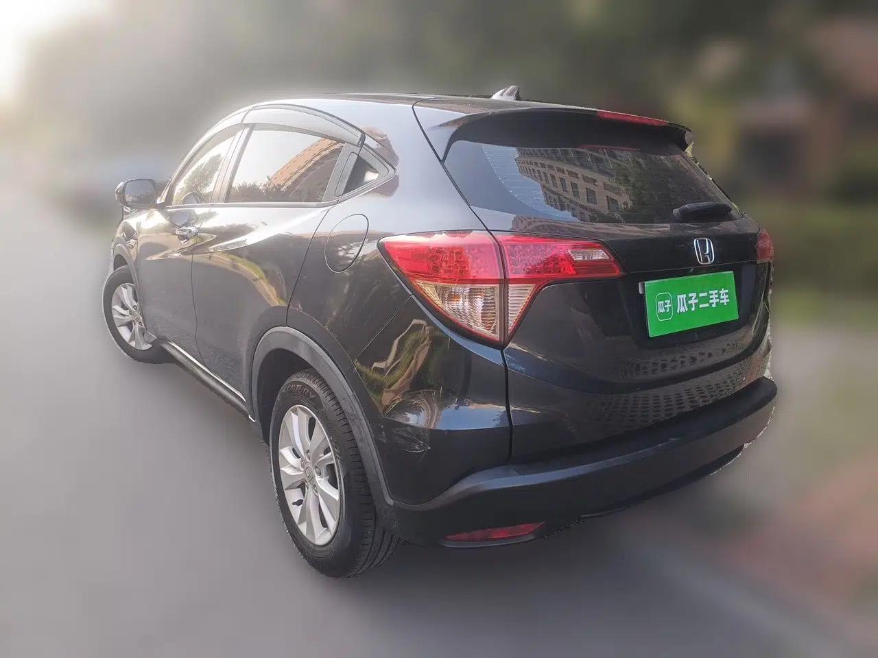 Honda Vezel 2017 1.5L CVT 2WD Comfort Model — миниатюра 4