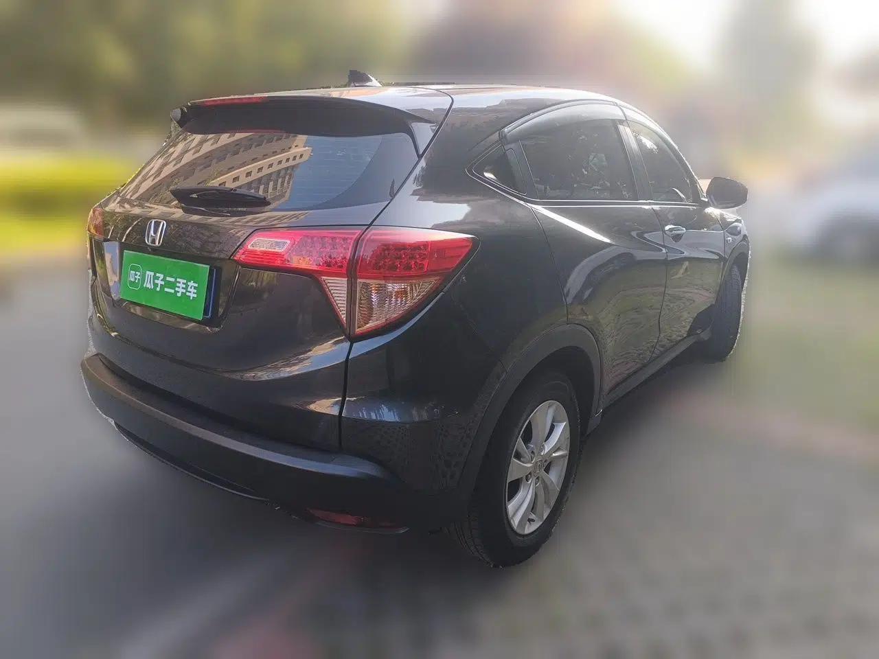 Honda Vezel 2017 1.5L CVT 2WD Comfort Model — миниатюра 6