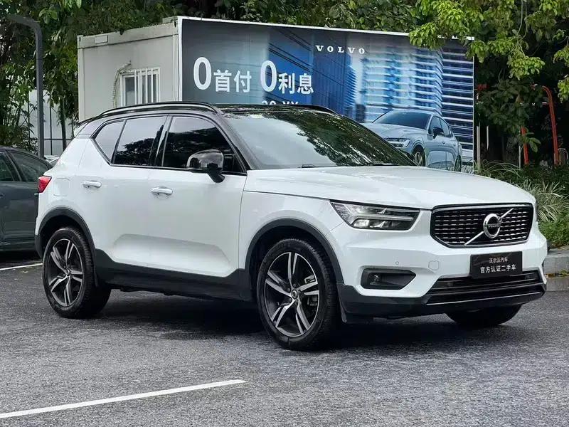 2021 Volvo XC40 T4 AWD Inscription Sport Edition — миниатюра 3