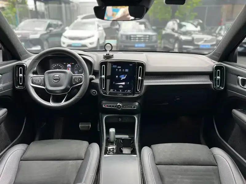 2021 Volvo XC40 T4 AWD Inscription Sport Edition — миниатюра 7