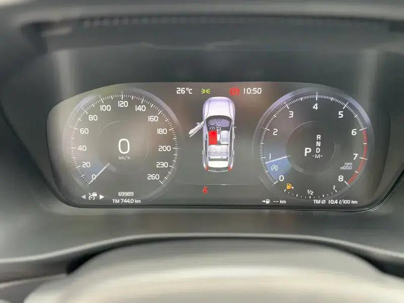 2021 Volvo XC40 T4 AWD Inscription Sport Edition — миниатюра 8