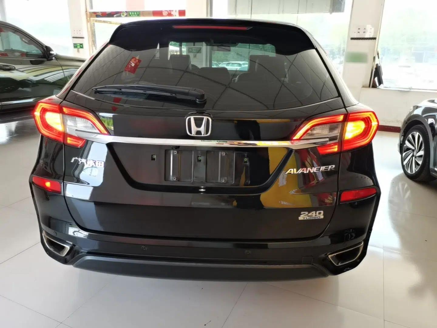 Honda Avancier 2017 240TURBO Two-Wheel Drive Elite Edition — миниатюра 5
