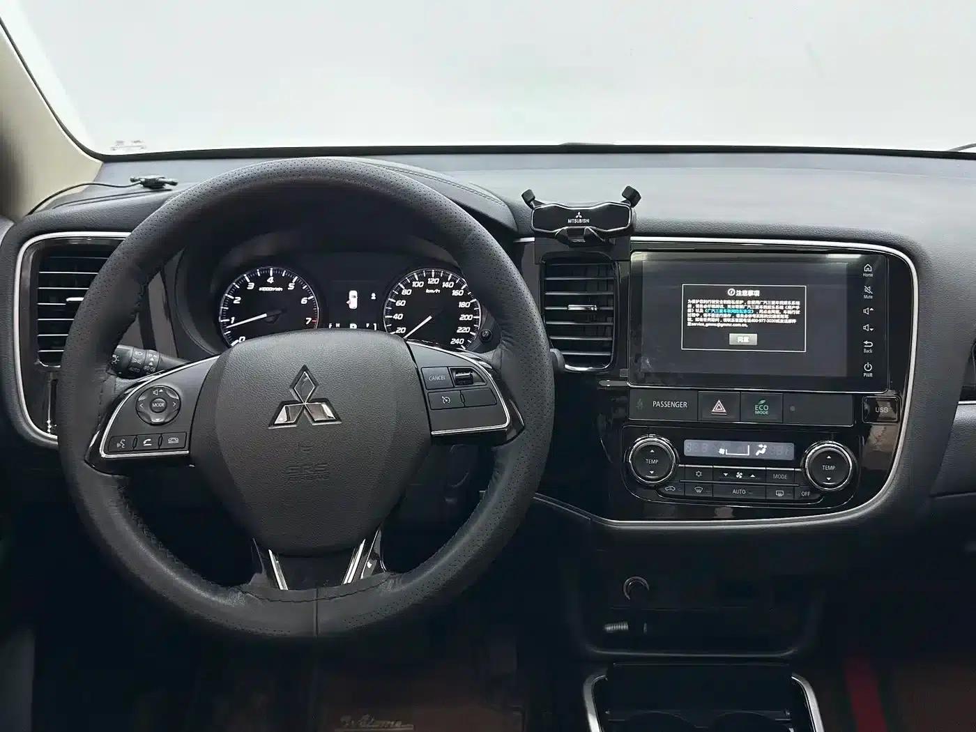 Outlander 2021 2.0L 2WD Enjoy Edition 5-seater — миниатюра 11
