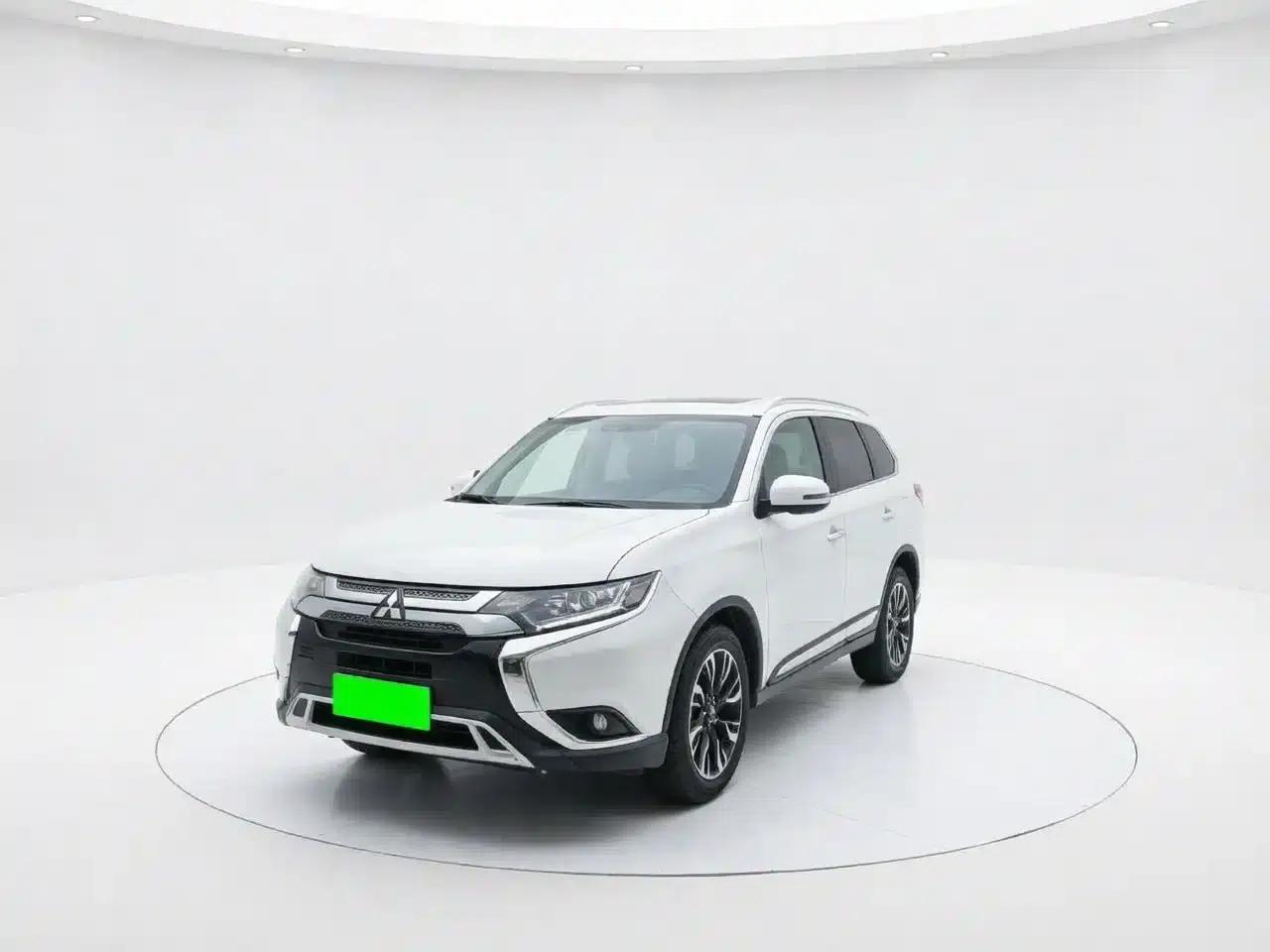 Outlander 2019 2.0L 2WD Enjoy Edition 5-seater National VI Emission Standard — миниатюра 1