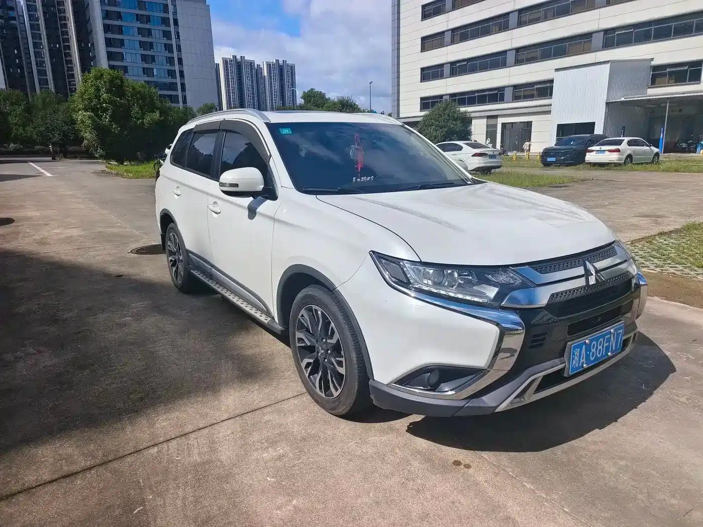 Outlander 2019 2.0L 2WD Enjoy Edition 5-seater National VI Emission Standard — миниатюра 3