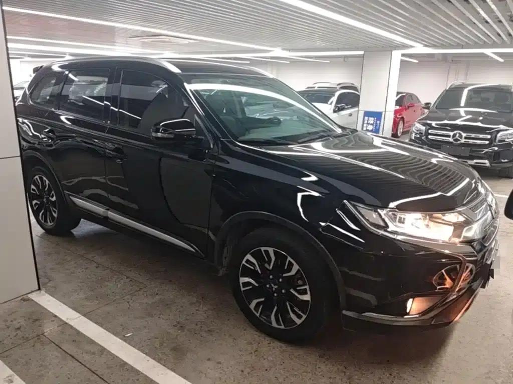 Outlander 2020 2.0L 2WD Enjoy Edition 5-seater — миниатюра 4