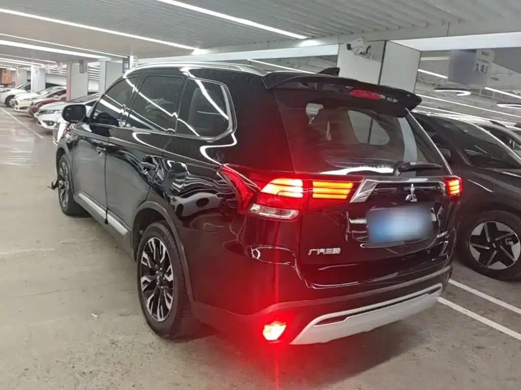 Outlander 2020 2.0L 2WD Enjoy Edition 5-seater — миниатюра 5