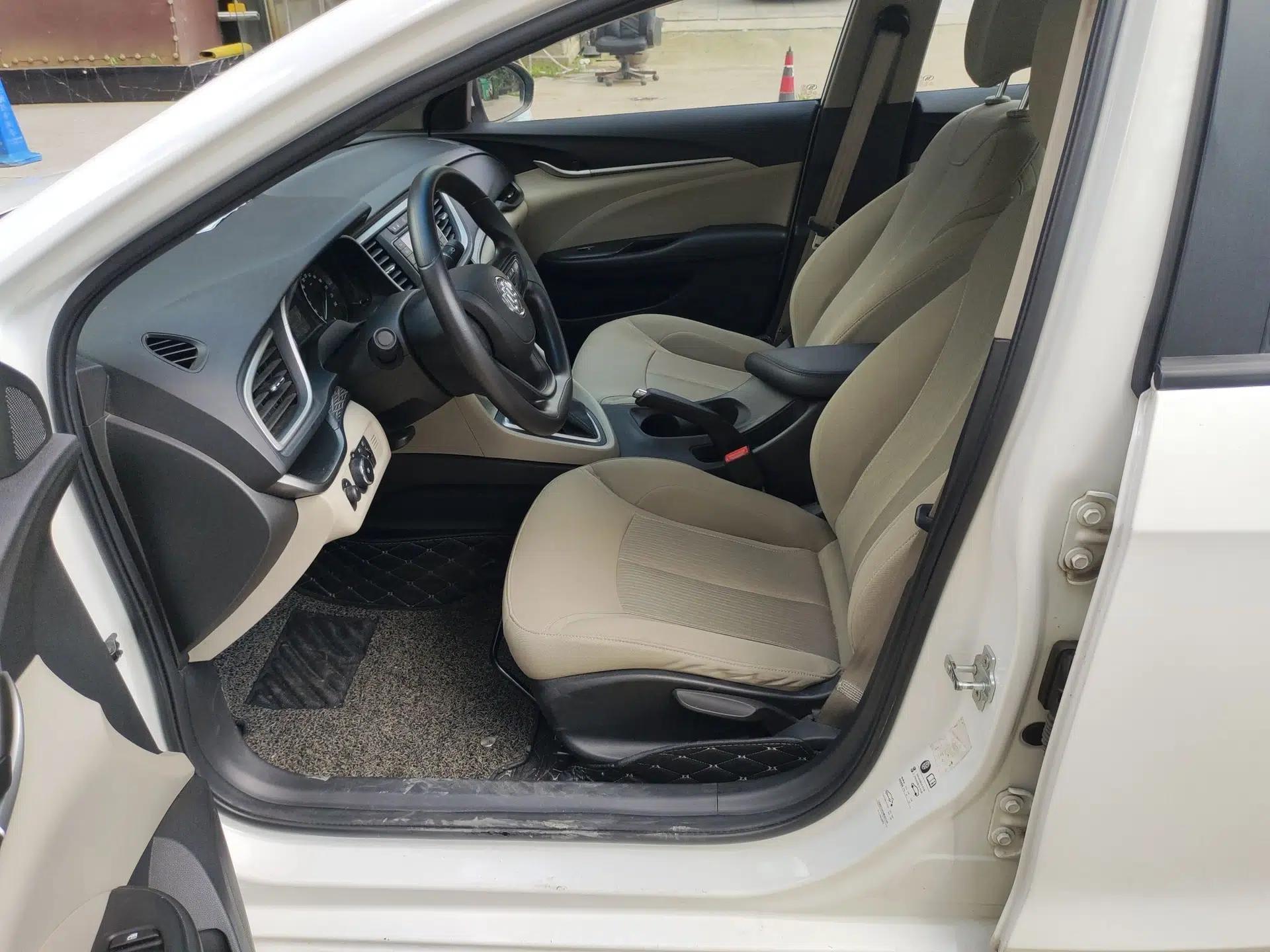 Buick GT 2017 15N Automatic Entry-Level Trim — миниатюра 22