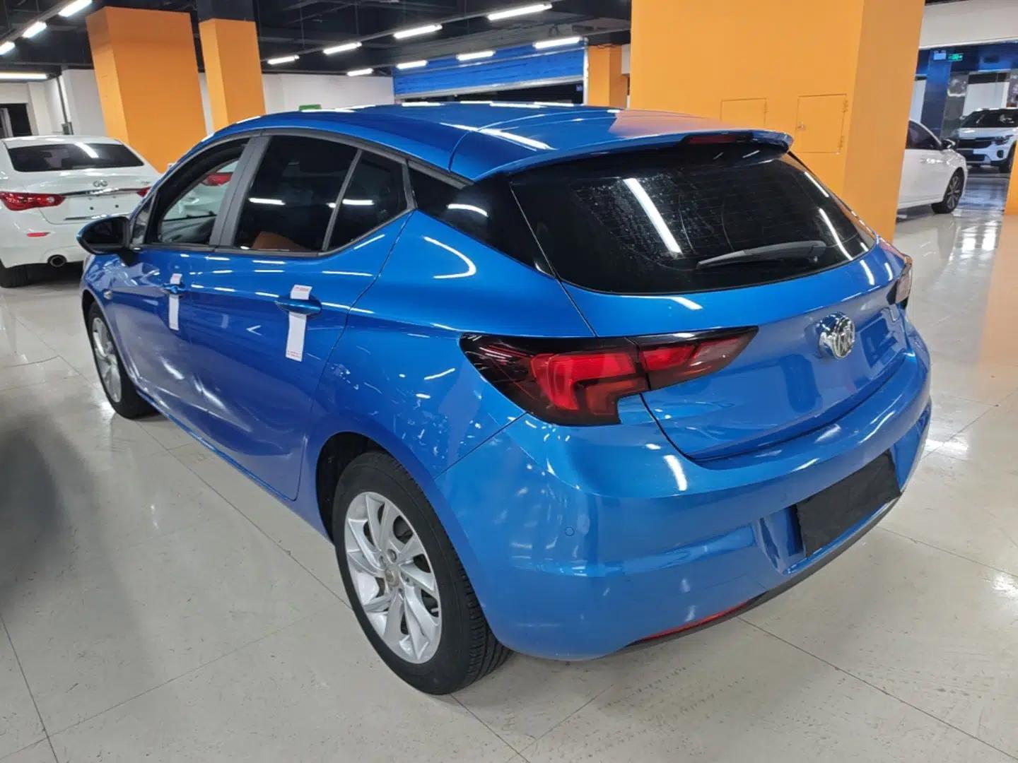 Buick Verano 2016 Hatchback 15S Automatic Leading Model — миниатюра 4