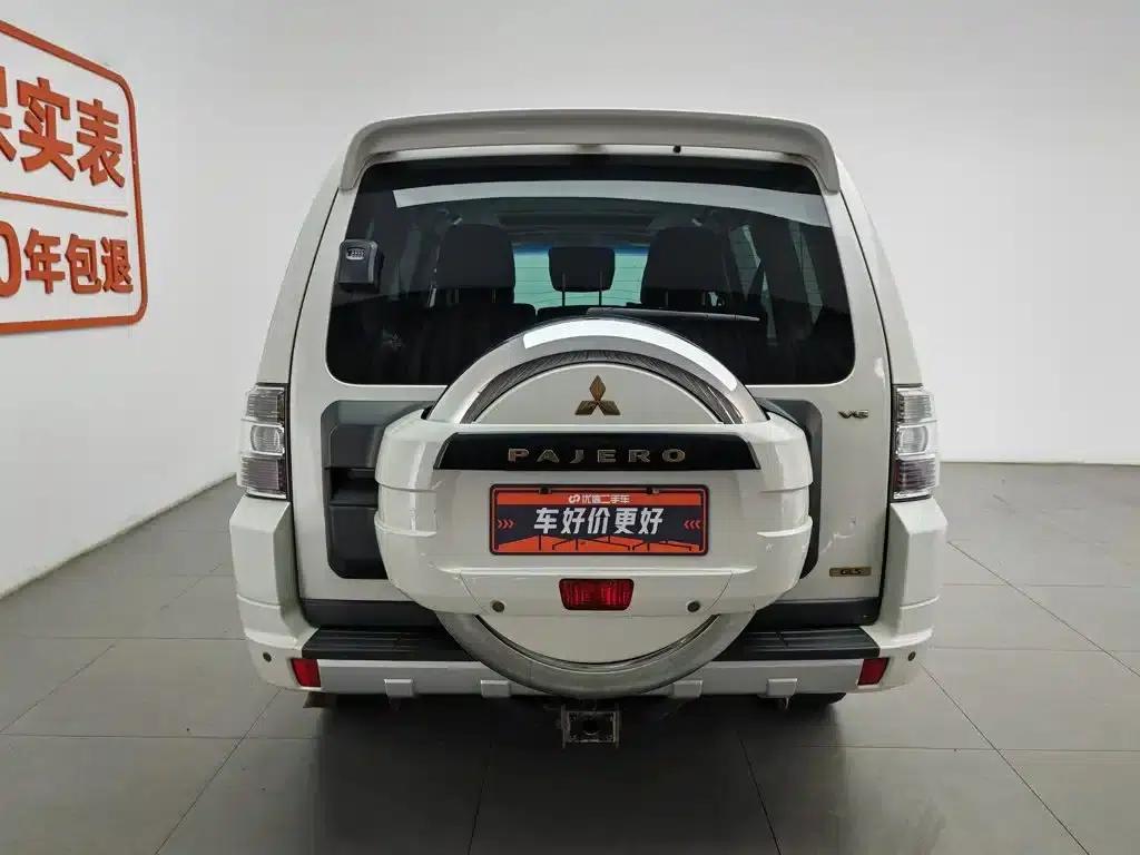 2014 Pajero (Imported) 3.0L Elite Super Edition — миниатюра 4