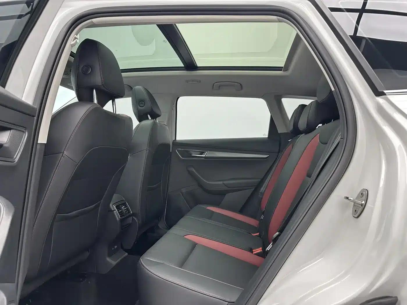 Karoq 2023 TSI280 Luxury Edition — миниатюра 6