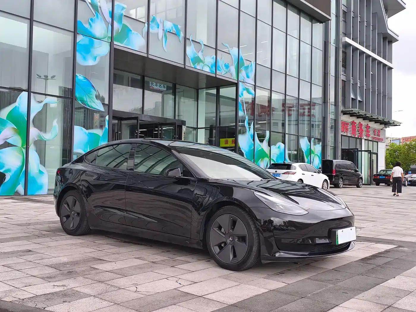 Model 3 2022 Rear-Wheel Drive — миниатюра 3