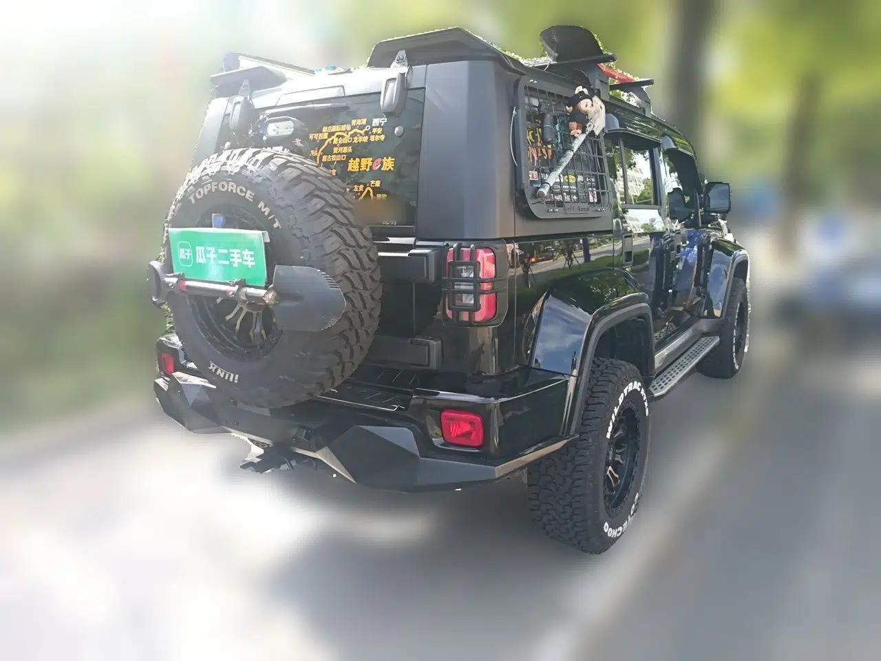 BAIC Off-Road BJ40 2024 2.0T Urban Hunter Honor Edition — миниатюра 6