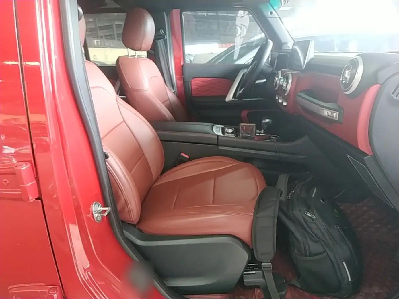 BAIC Off-Road BJ40 2018 PLUS 2.3T Automatic Four-Wheel Drive Premium Edition China V — миниатюра 19