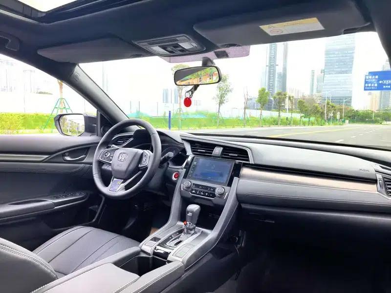 Civic 2020 HATCHBACK 220TURBO CVT Trendy and Cool — миниатюра 12