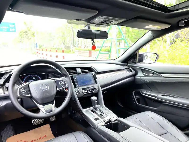 Civic 2020 HATCHBACK 220TURBO CVT Trendy and Cool — миниатюра 16