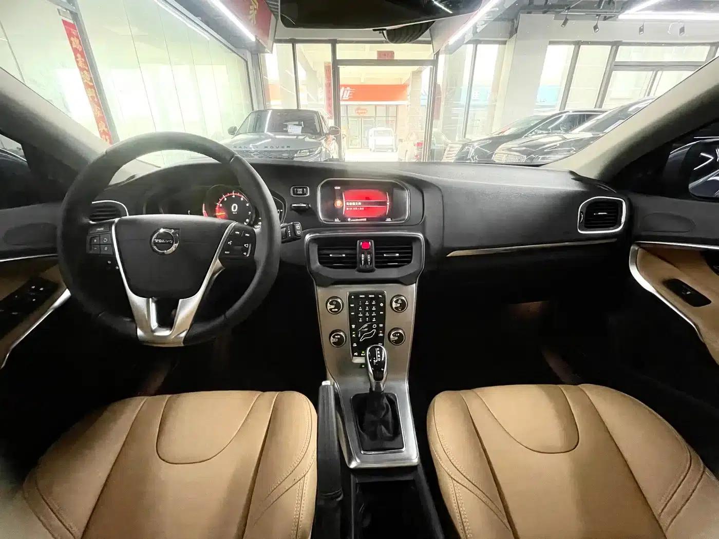 2017 Volvo V40 T3 Smart Edition — миниатюра 16