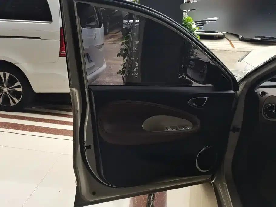Wuling Bingo 2023 Model, 333km Range, Lingxi Connectivity+ Model — миниатюра 7