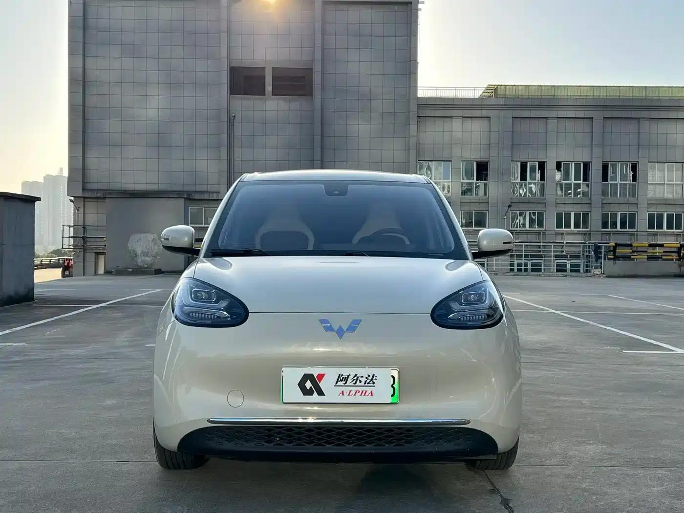Wuling Bingo 2023 Model, 333km Range, Lingxi Connected Edition — миниатюра 2