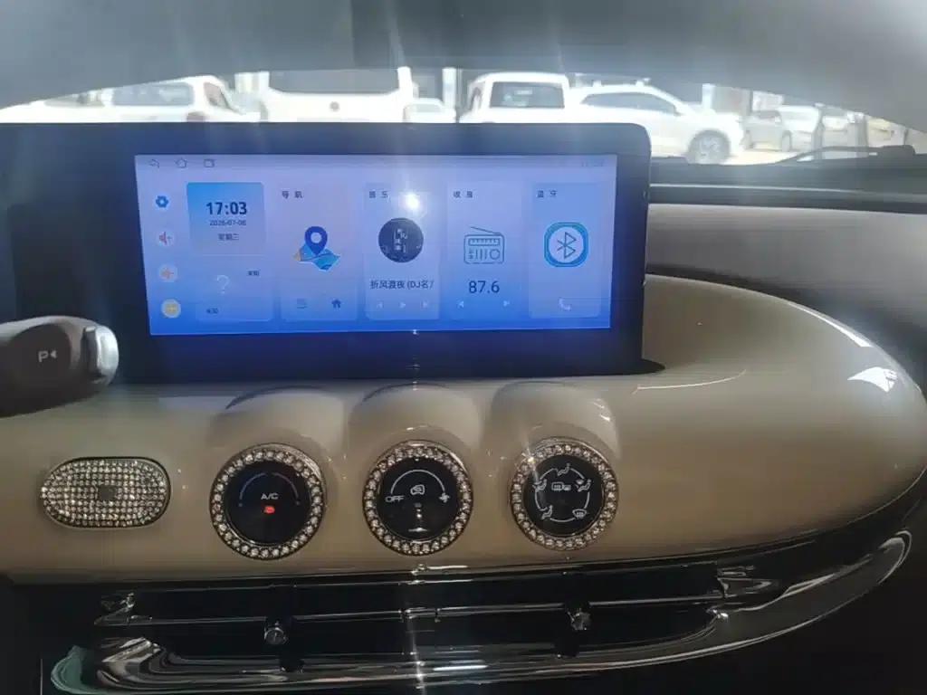 Wuling Bingo 2025 Model, 333km Range, Lingxi Connected Edition — миниатюра 13