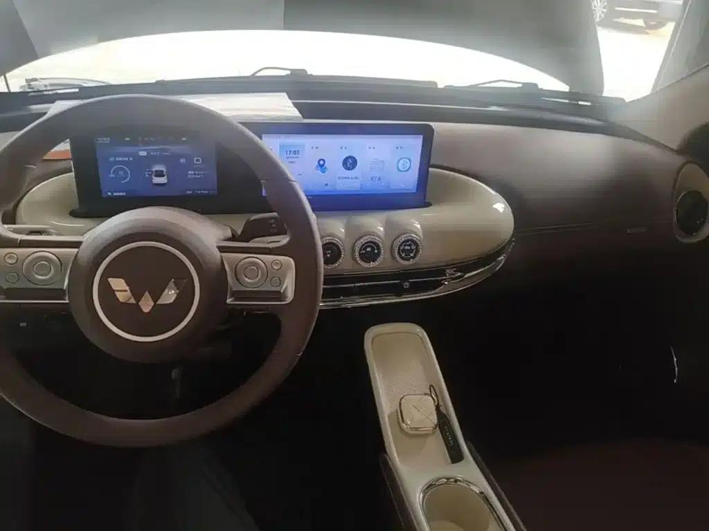 Wuling Bingo 2025 Model, 333km Range, Lingxi Connected Edition — миниатюра 10