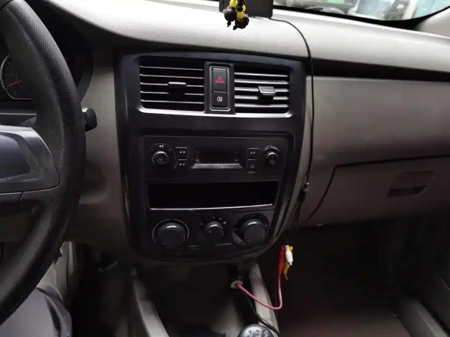 Wuling Rongguang V 2016 1.2L Practical Model (No Power Steering) — миниатюра 13