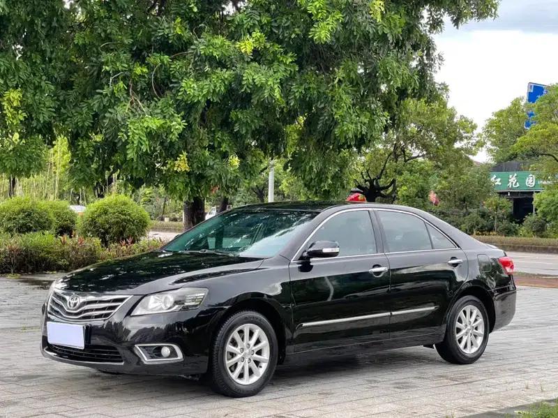 Camry 2013 200E Classic Elite Edition — миниатюра 1