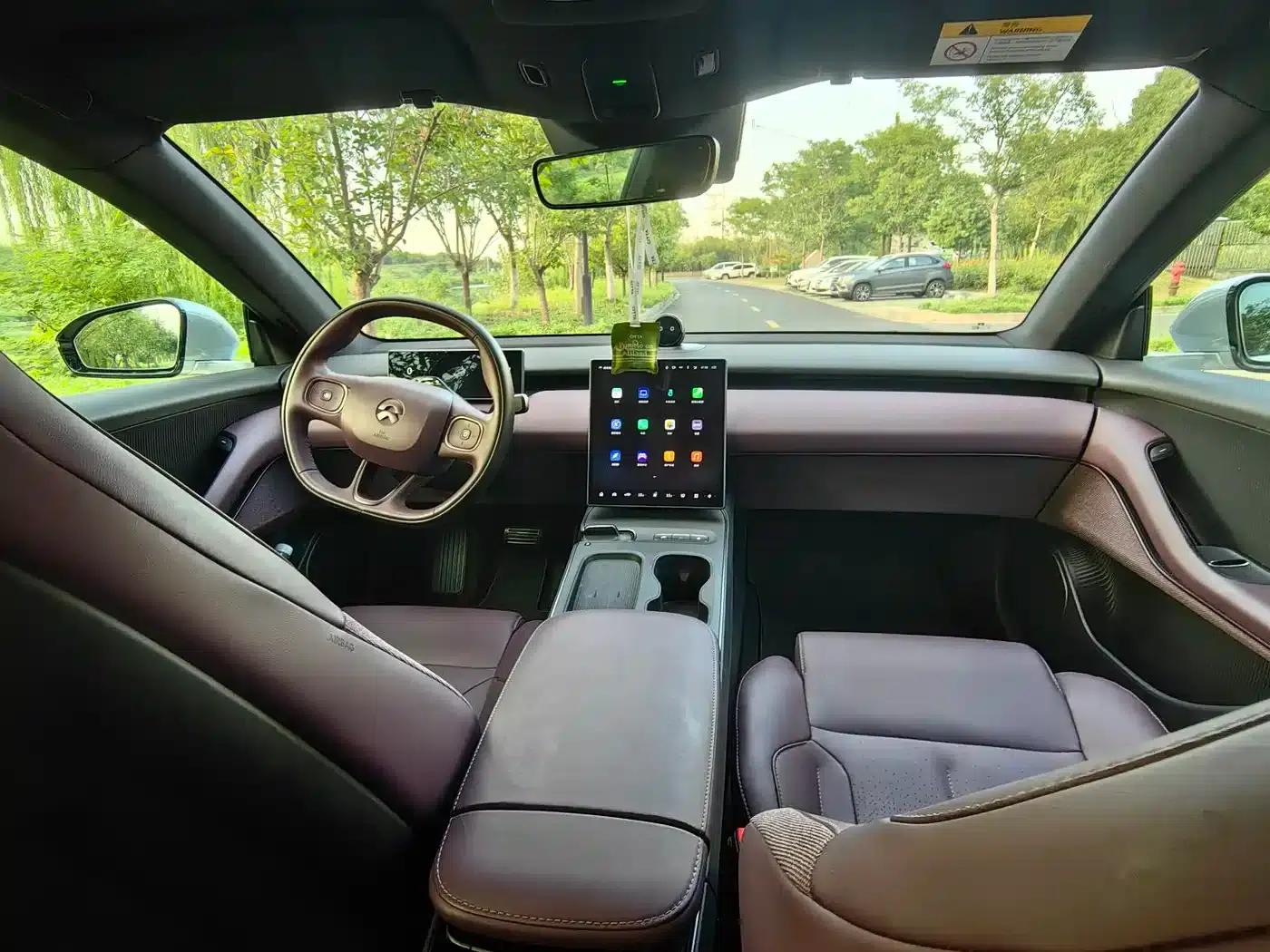 NIO ET5T 2024 Model 75kWh Touring — миниатюра 3