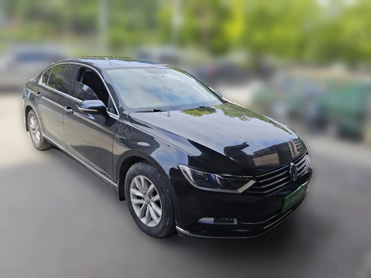 Volkswagen Magotan 2017 280TSI DSG Comfort Model — миниатюра 3