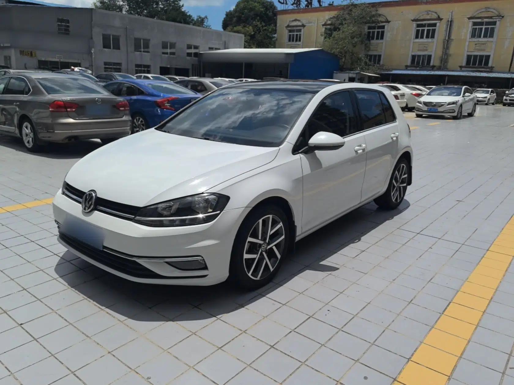 Volkswagen Golf 2019 200TSI DSG Comfort & Ambition Edition China VI Standard — миниатюра 1