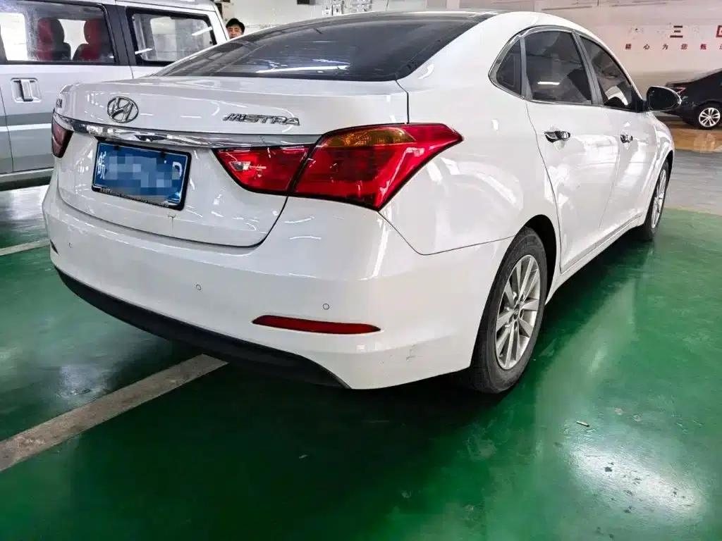 2014 Mistra 1.8L Automatic Intelligent GLS — миниатюра 5