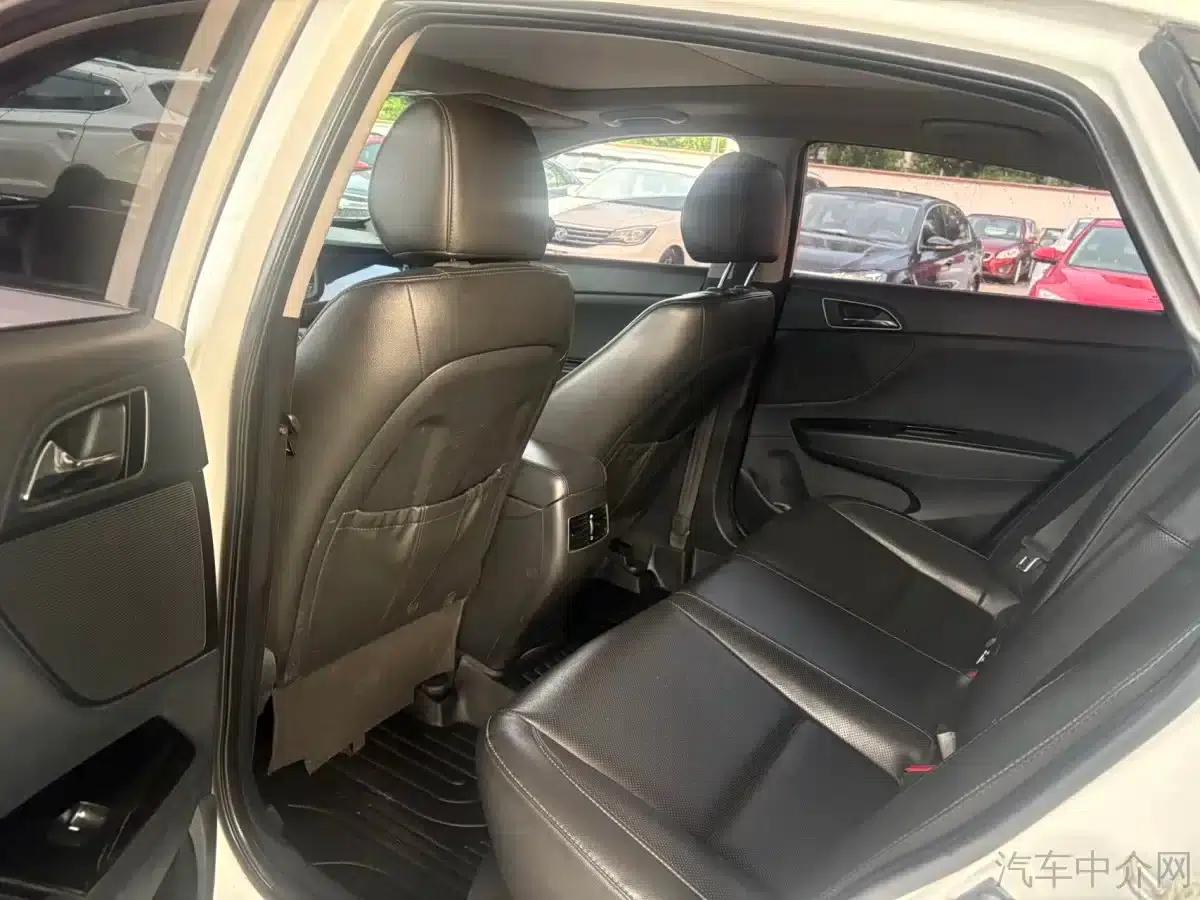 2014 Mistra 1.8L Automatic Intelligent GLS — миниатюра 5