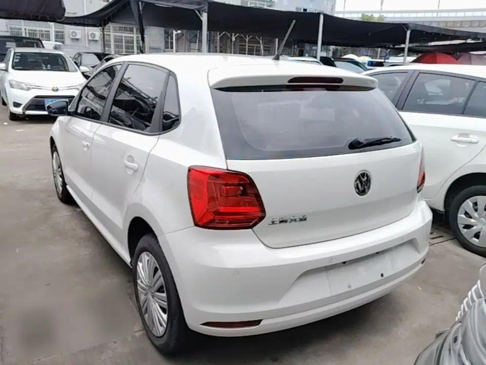 Volkswagen Polo 2016 1.6L Automatic Comfort Model — миниатюра 4