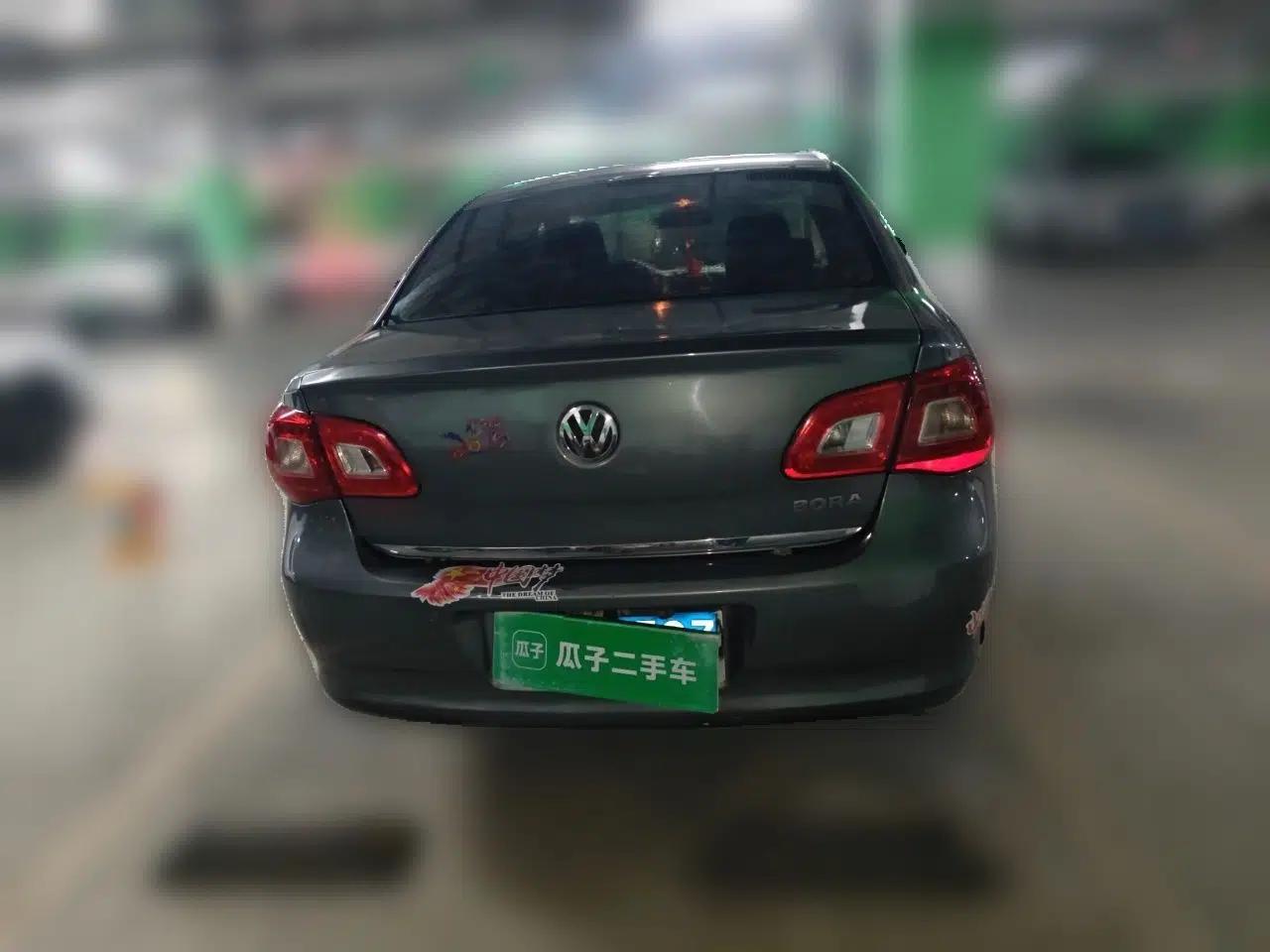 Volkswagen Bora 2012 1.6L Automatic Fashion Edition — миниатюра 5