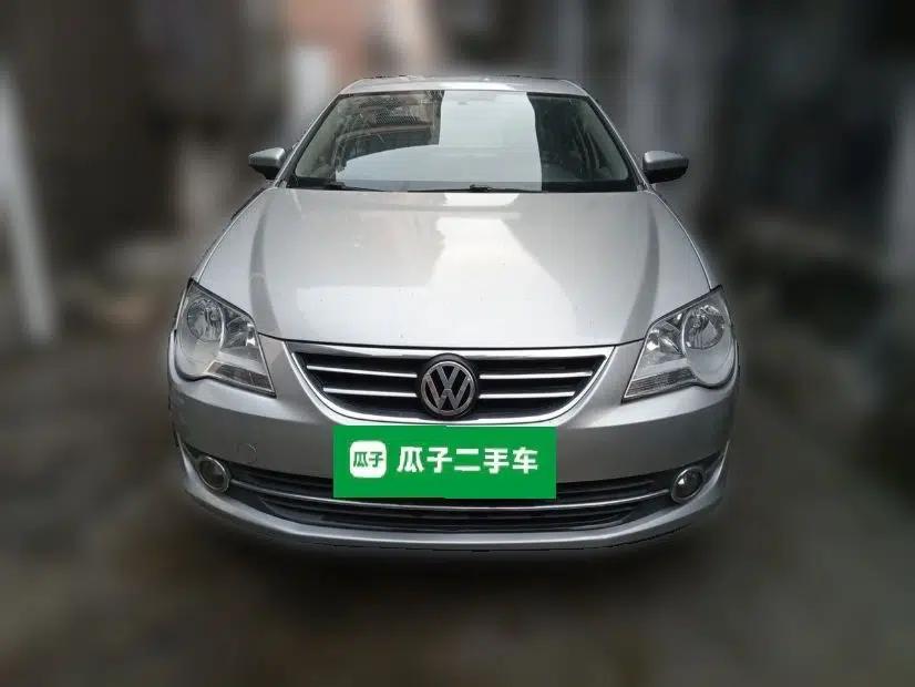 Volkswagen Bora 2012 1.6L Manual Fashion Edition — миниатюра 2