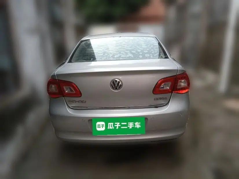 Volkswagen Bora 2012 1.6L Manual Fashion Edition — миниатюра 5