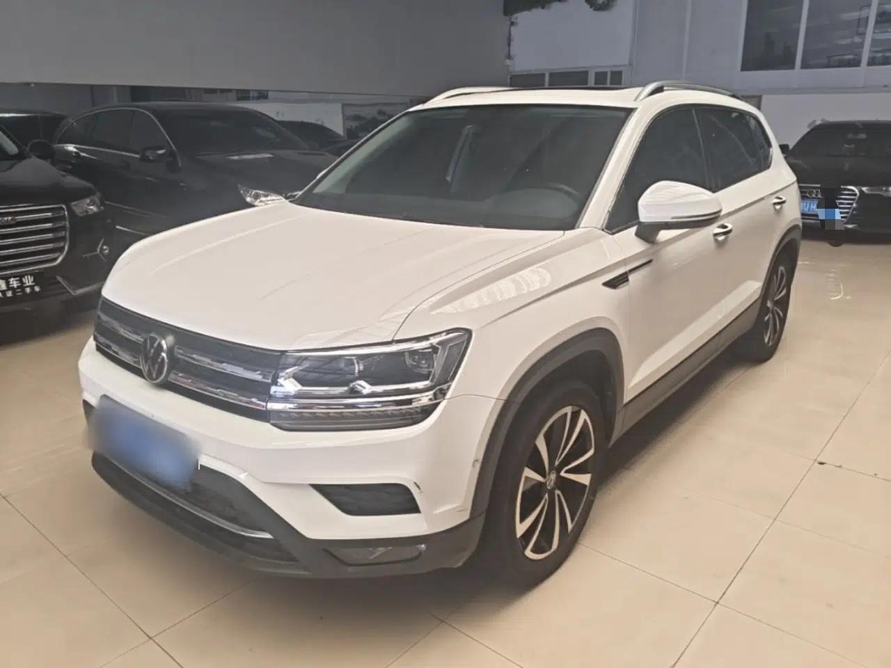 Volkswagen Tharu 2022 280TSI Two-Wheel-Drive Luxury Edition — миниатюра 1
