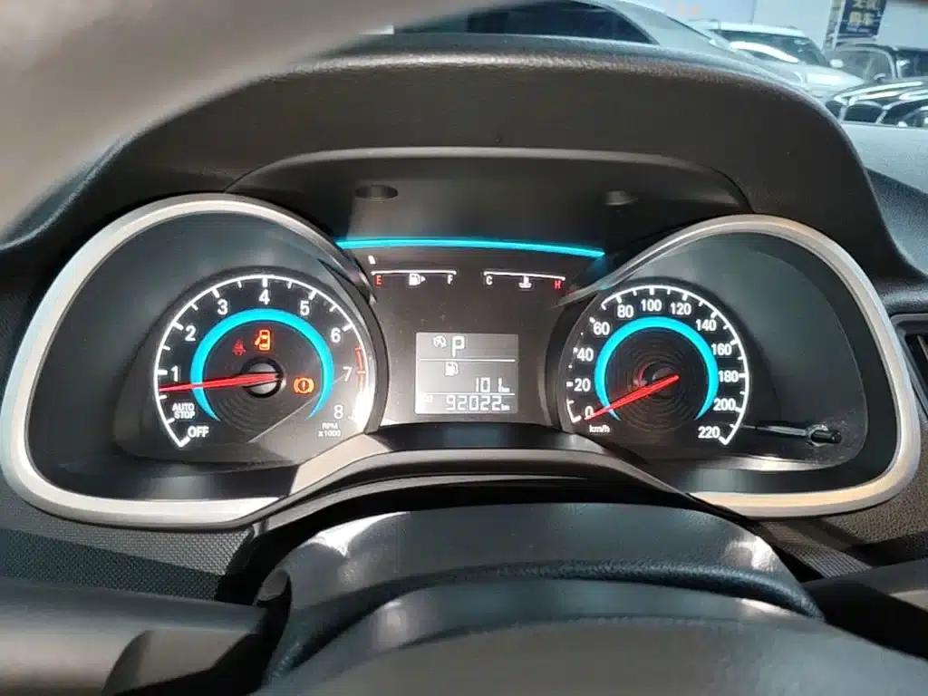 Chevrolet Cruze 2019 320 Automatic Sunroof Edition — миниатюра 12