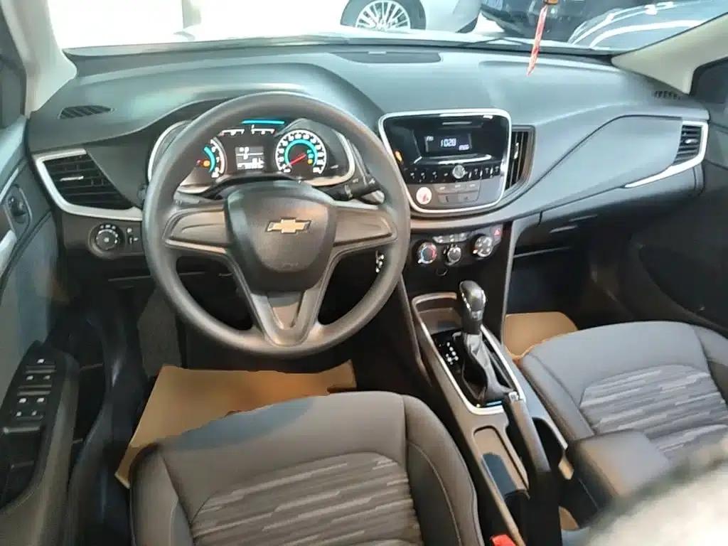 Chevrolet Cruze 2019 320 Automatic Sunroof Edition — миниатюра 10