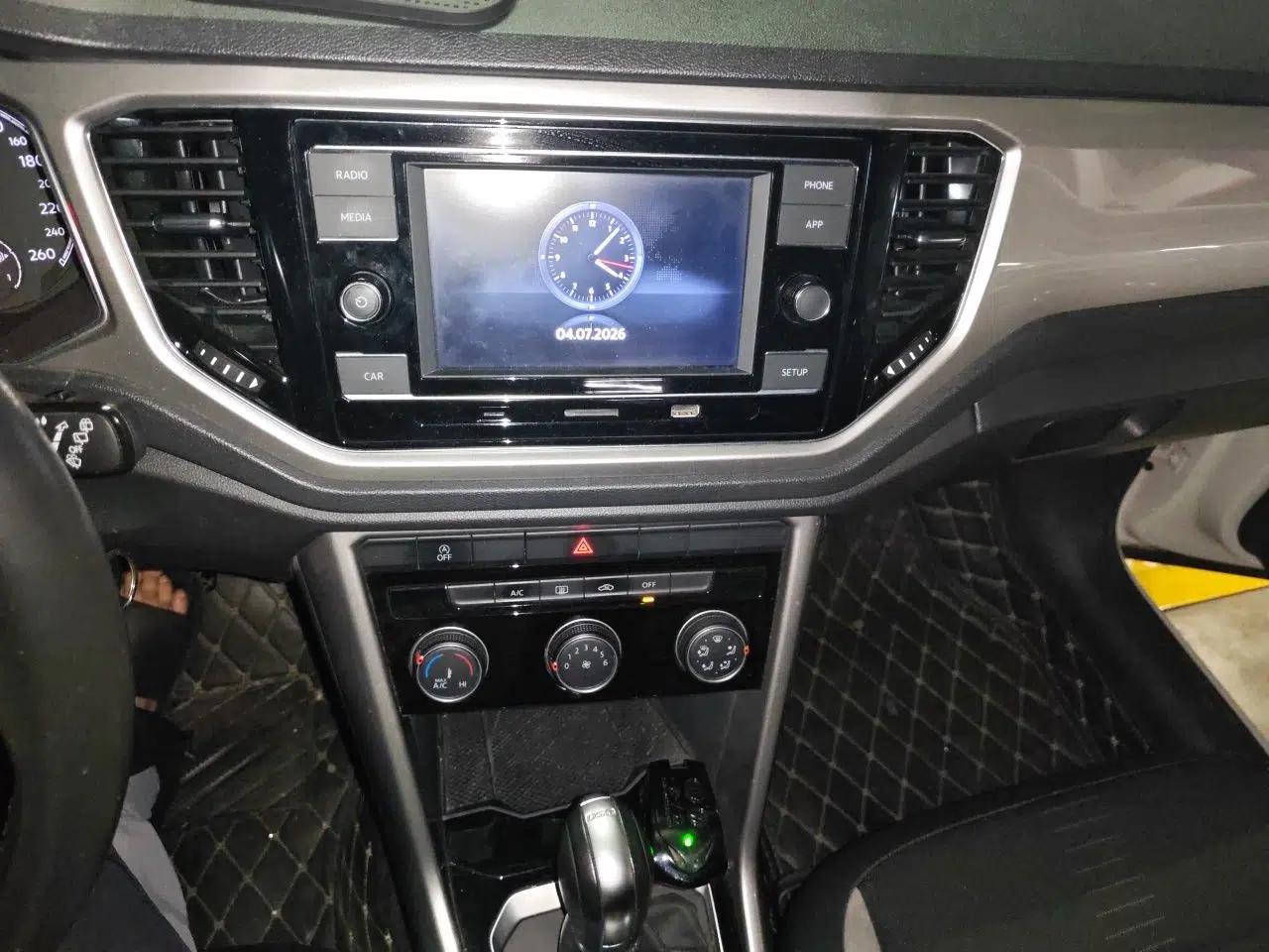 Volkswagen T-ROC 2019 280TSI DSG Two-Wheel Drive Advanced Version China VI Standard — миниатюра 13