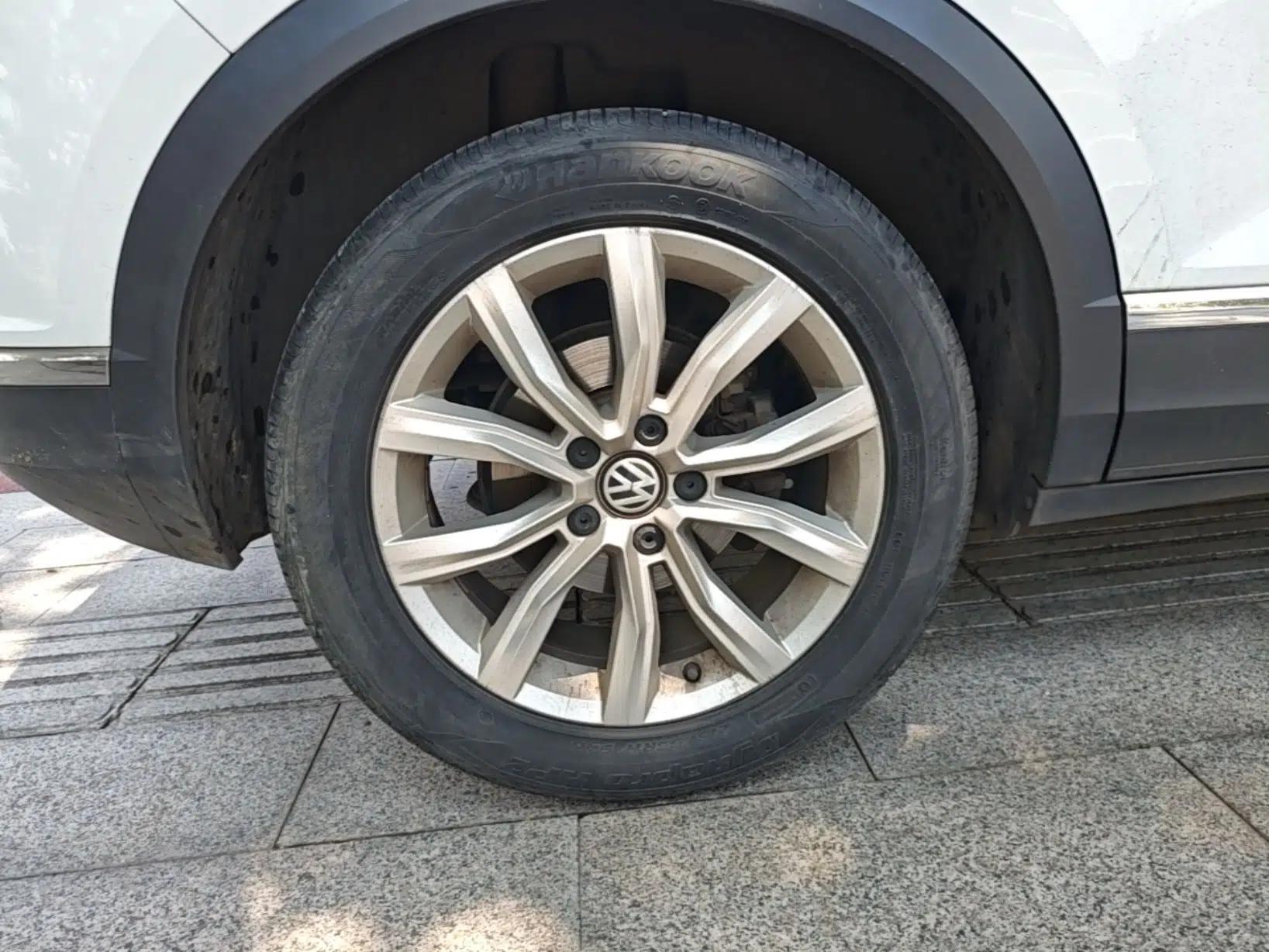Volkswagen T-ROC 2020 280TSI DSG Two-Wheel-Drive Elite Version — миниатюра 11