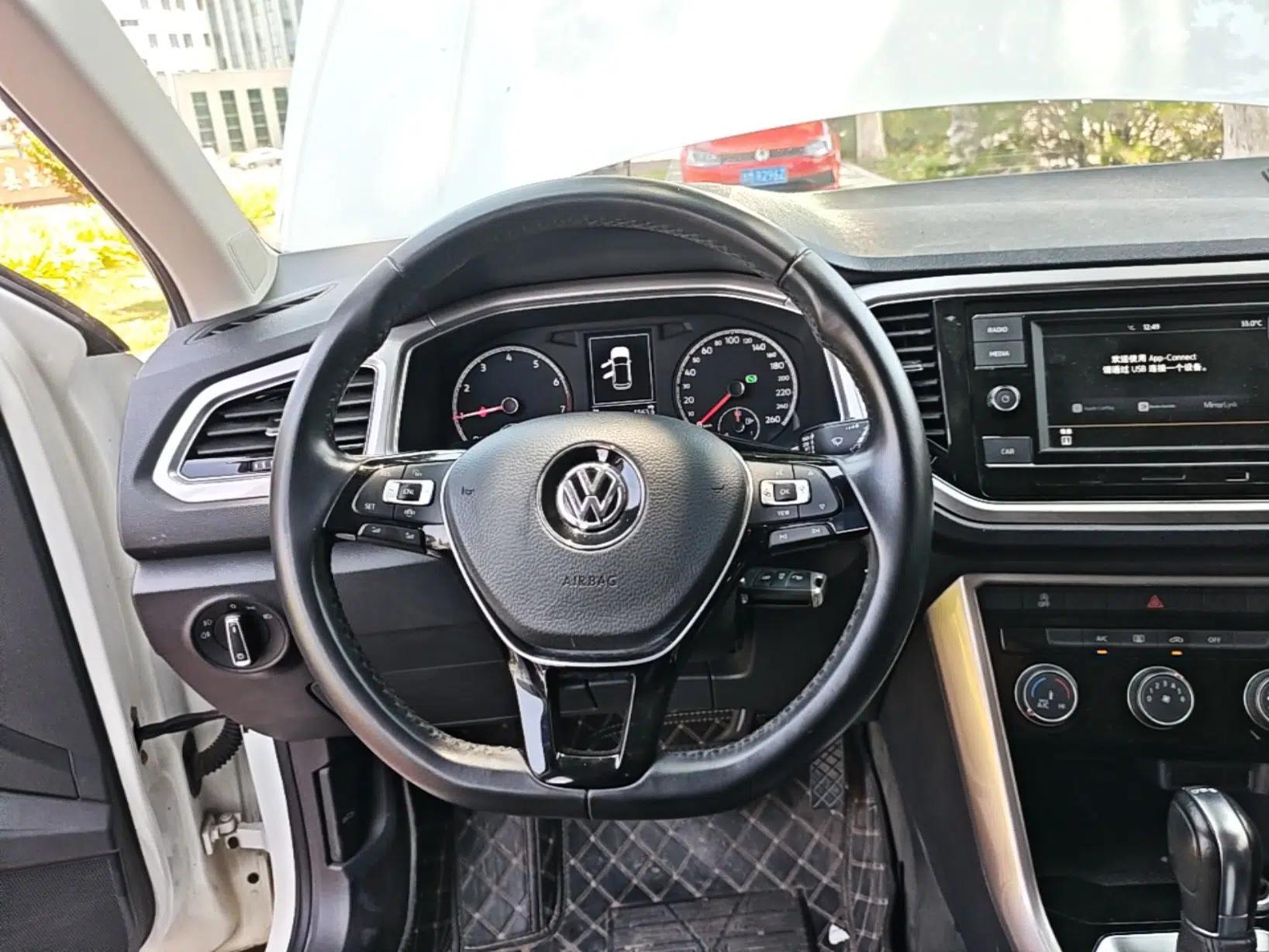Volkswagen T-ROC 2020 280TSI DSG Two-Wheel-Drive Elite Version — миниатюра 18