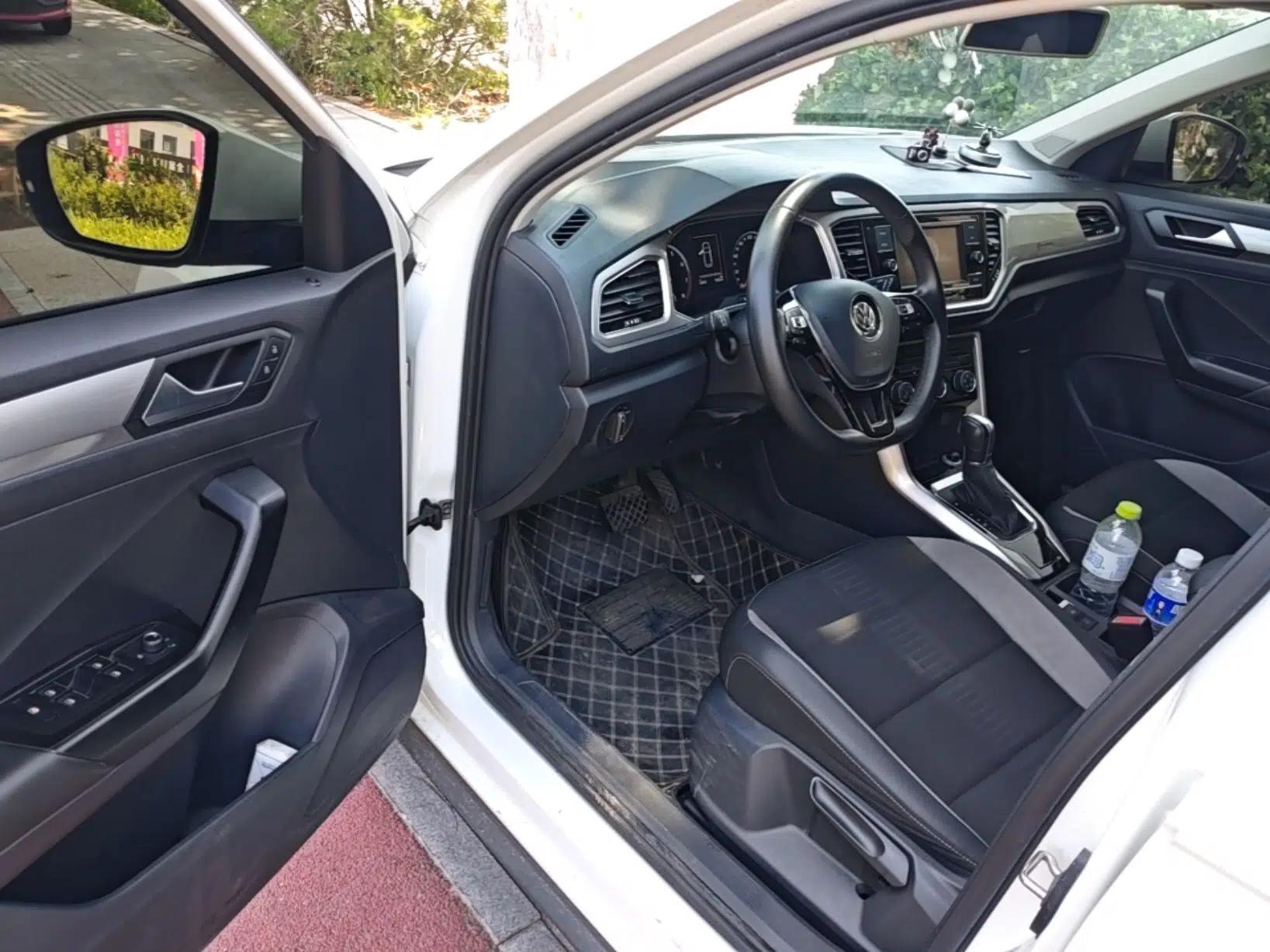 Volkswagen T-ROC 2020 280TSI DSG Two-Wheel-Drive Elite Version — миниатюра 23