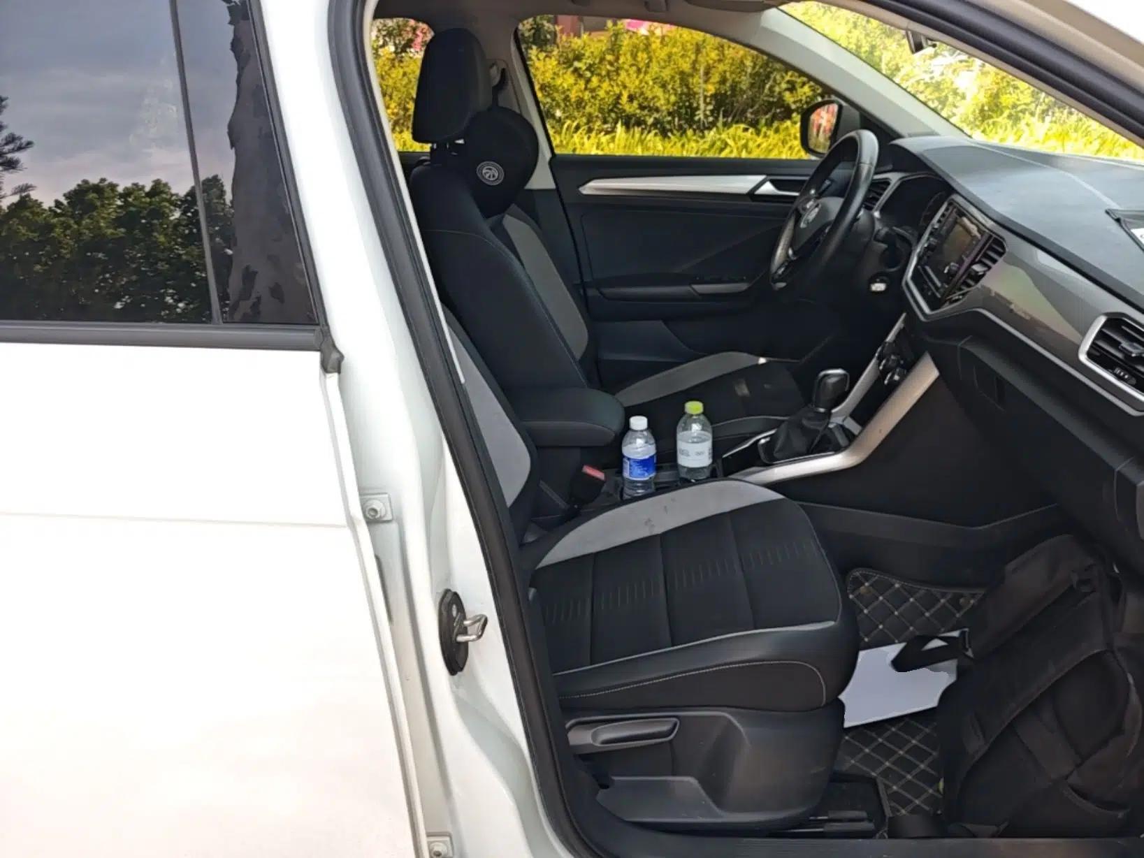 Volkswagen T-ROC 2020 280TSI DSG Two-Wheel-Drive Elite Version — миниатюра 24