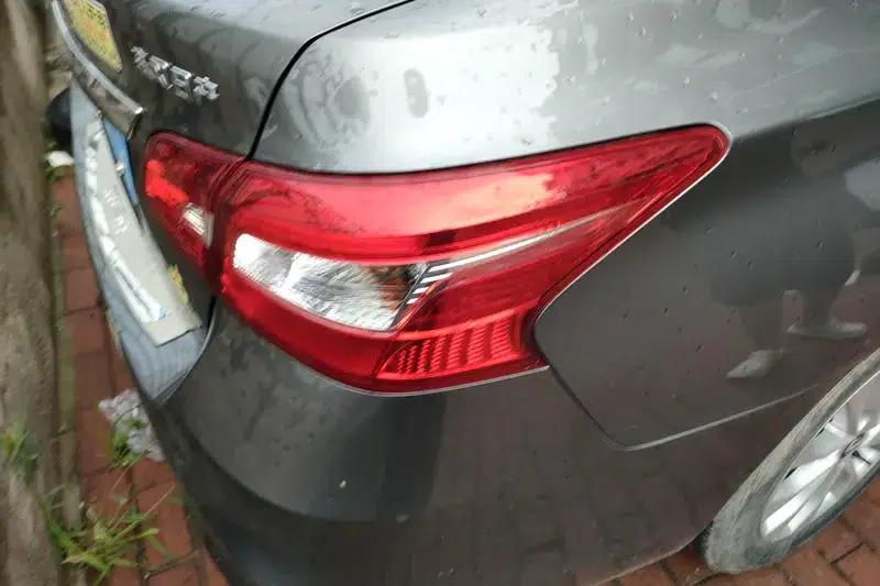 Nissan Sylphy 2022 Facelift Classic 1.6 XE CVT Comfort Edition — миниатюра 3