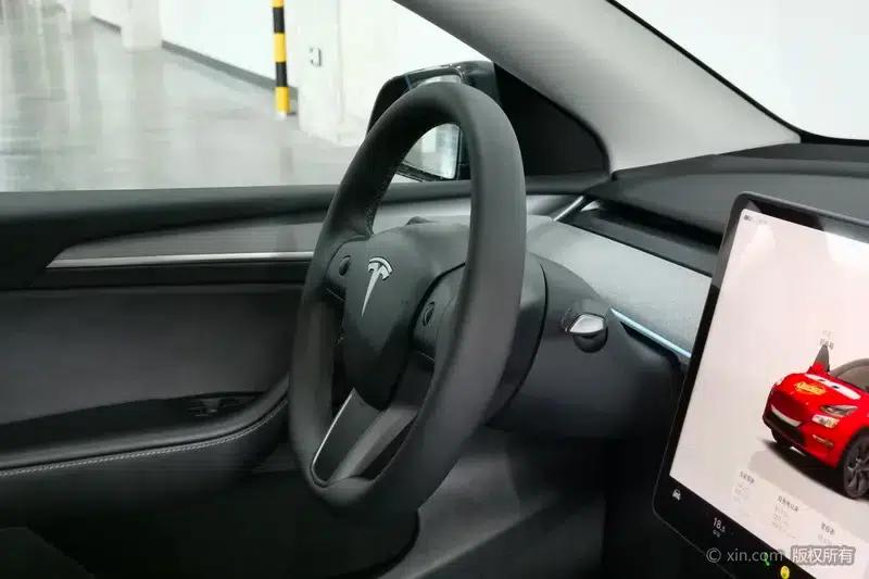 Model Y 2024 Rear-Wheel Drive — миниатюра 8