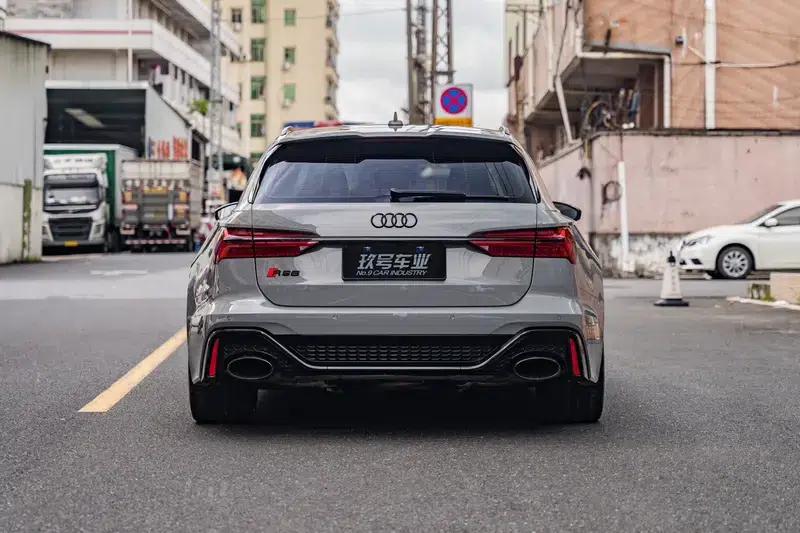 2022 Audi RS 6 RS 6 4.0T Avant — миниатюра 3