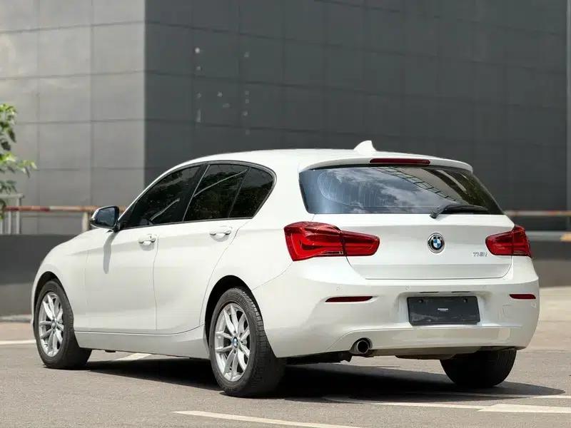 BMW 1 Series (Imported) 2018 118i Leading Edition — миниатюра 4