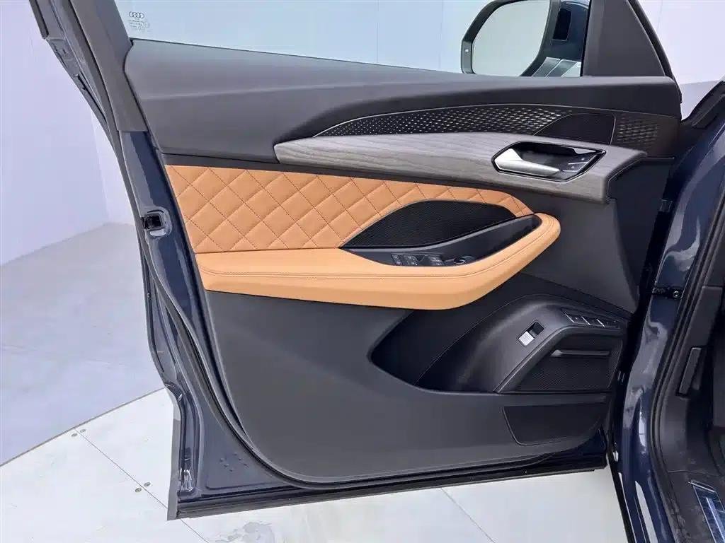 Audi Q6 2024 45 TFSI quattro Qiyun Edition Yulin Package 6-seater — миниатюра 17