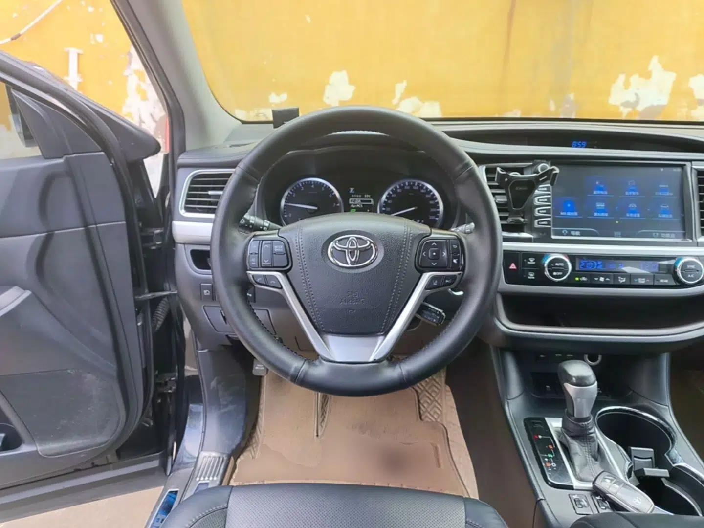 Toyota Highlander 2018 2.0T Four-Wheel Drive Luxury Version 7 Seats China VI Standard — миниатюра 13